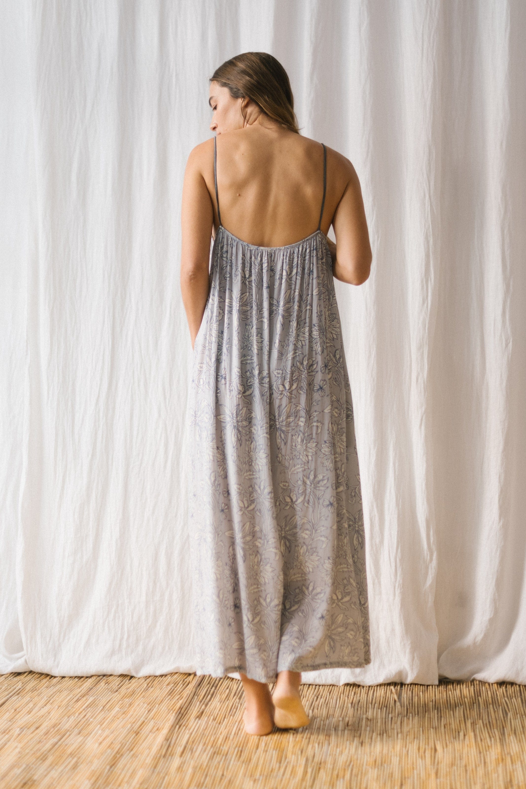 DRESS CHIA