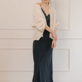 Vestido lencero Camomila en color navy de Camila CTG, diseño elegante y femenino.